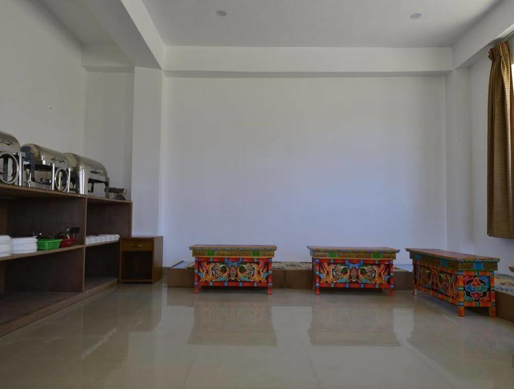 Отель Himalayan Residency Ladakh Лех Экстерьер фото