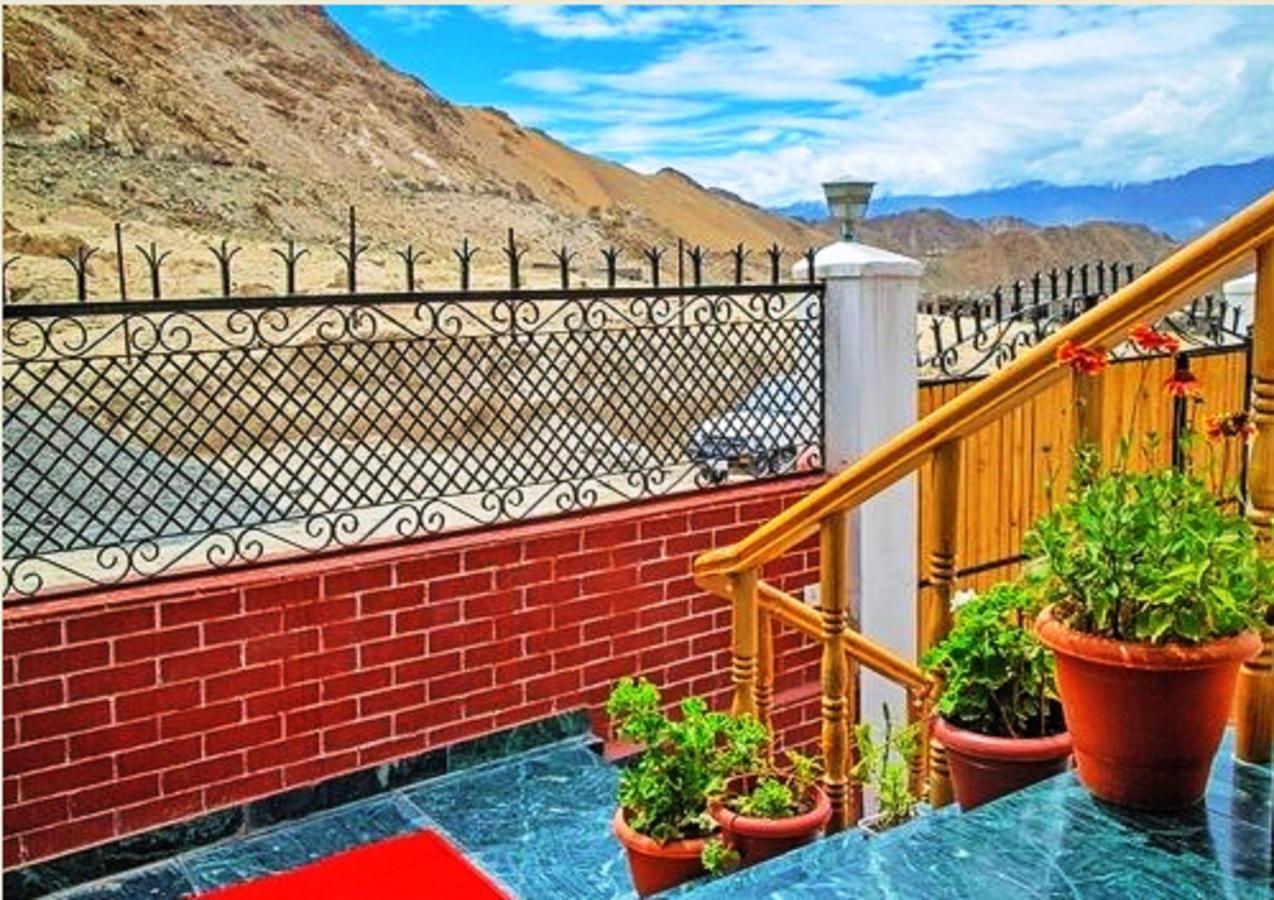 Отель Himalayan Residency Ladakh Лех Экстерьер фото