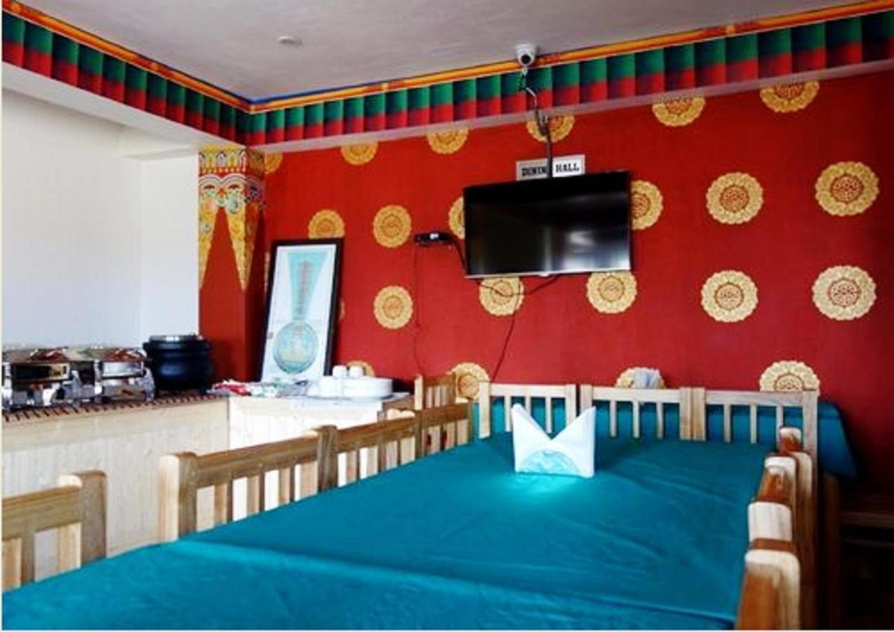 Отель Himalayan Residency Ladakh Лех Экстерьер фото